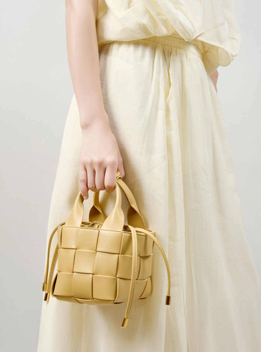Small Woven Bucket Bag